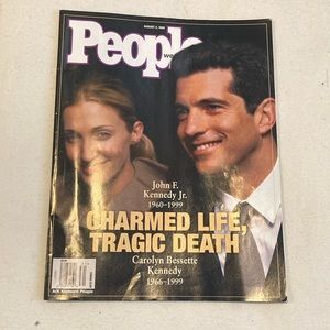 JFK JR. PEOPLE MAGAZINE AUGUST 2, 1999! CHARMED LIFE, TRAGIC DEATH! 1960-1999!